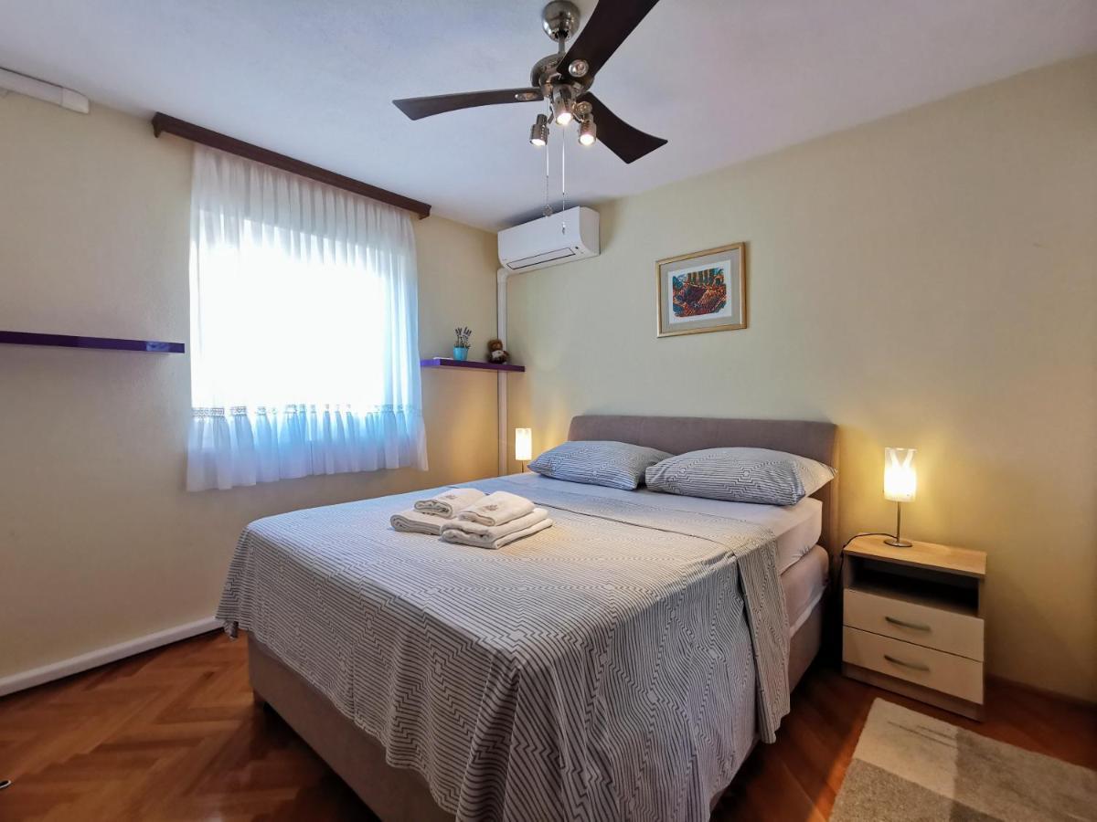 Villa Lille Trogir Eksteriør bilde
