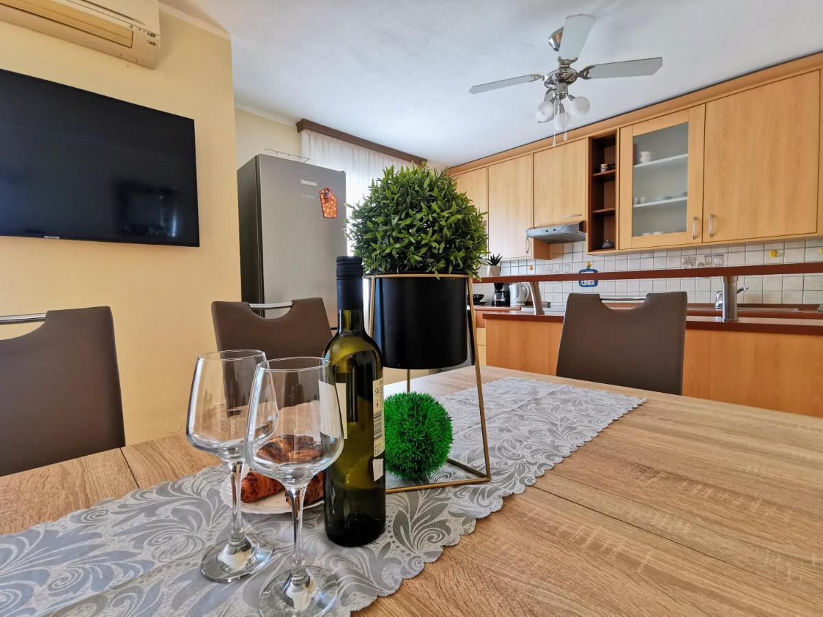 Villa Lille Trogir Eksteriør bilde