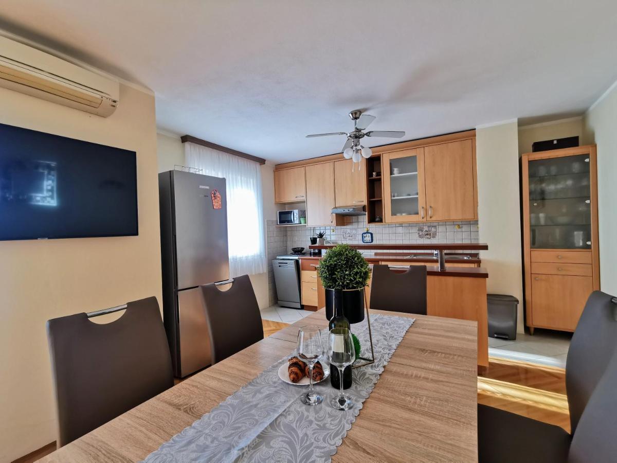 Villa Lille Trogir Eksteriør bilde